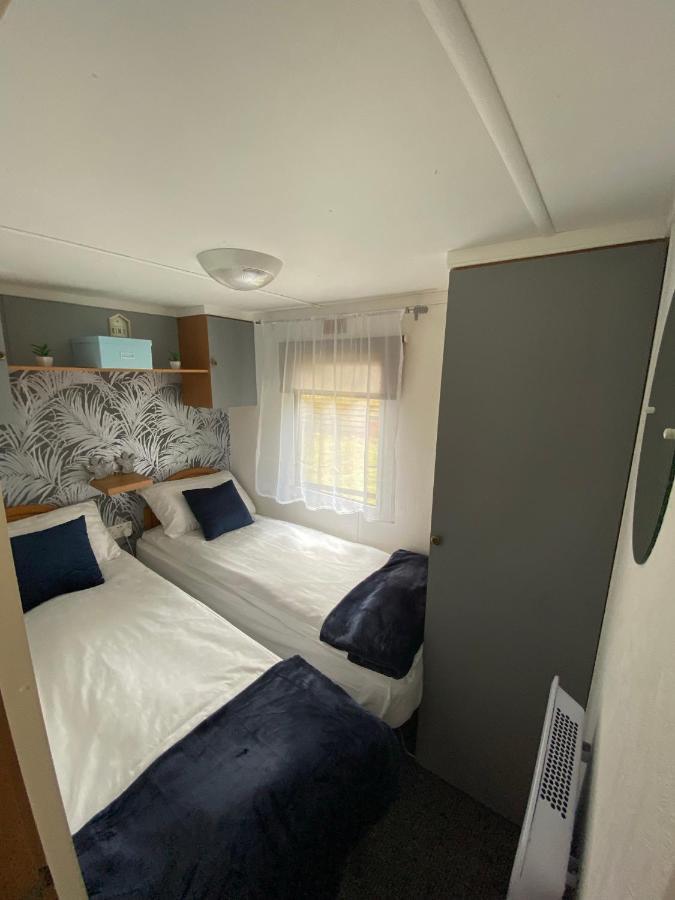 Unique Caravan with Outdoor Space Ballantrae Buitenkant foto