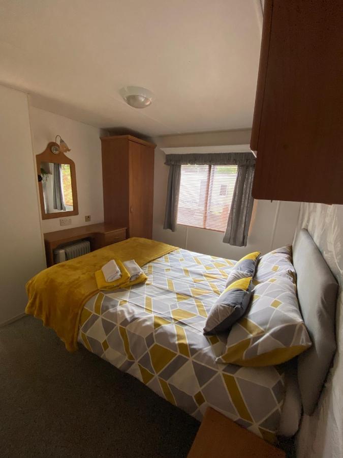 Unique Caravan with Outdoor Space Ballantrae Buitenkant foto