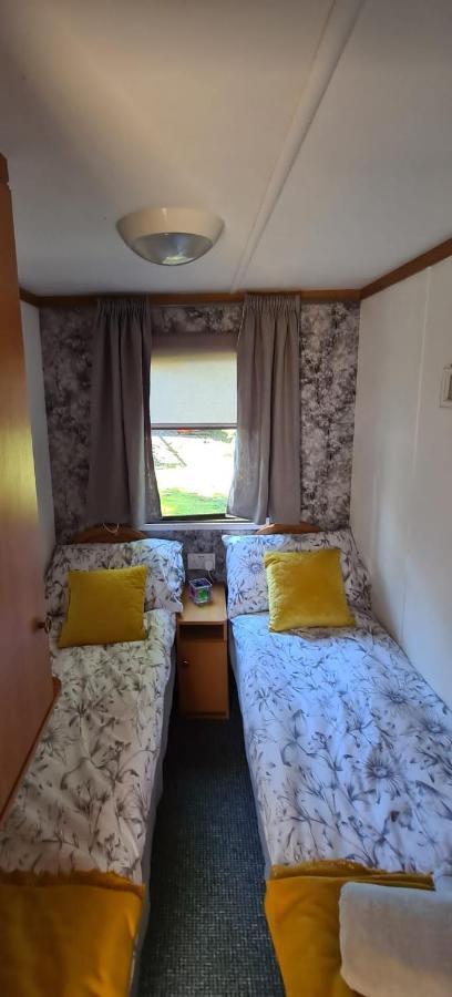 Unique Caravan with Outdoor Space Ballantrae Buitenkant foto