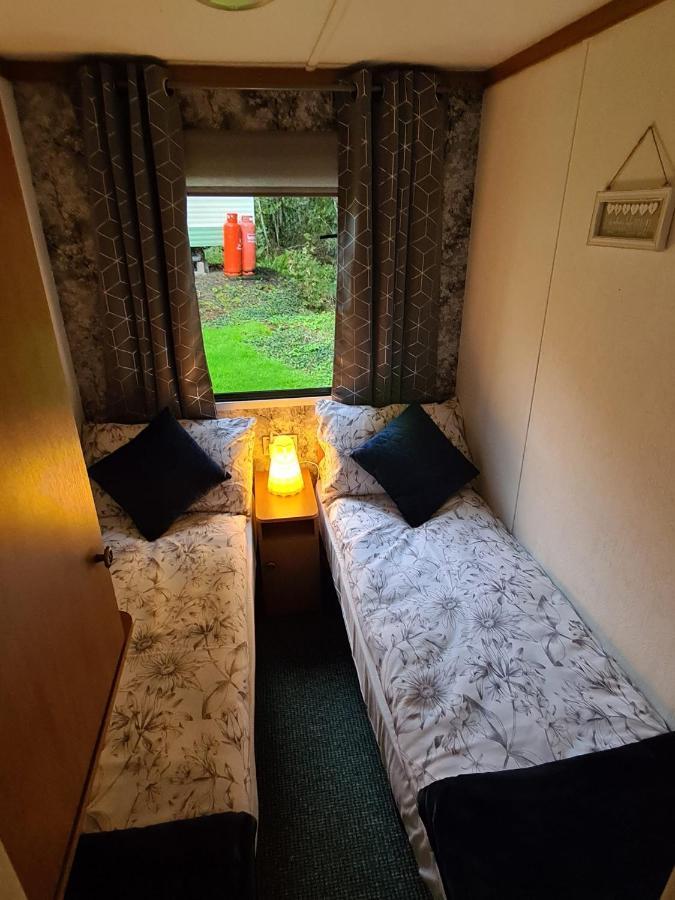 Unique Caravan with Outdoor Space Ballantrae Buitenkant foto