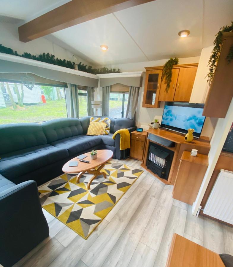 Unique Caravan with Outdoor Space Ballantrae Buitenkant foto