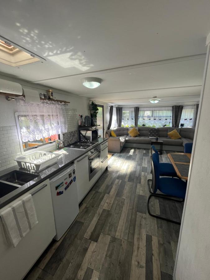 Unique Caravan with Outdoor Space Ballantrae Buitenkant foto